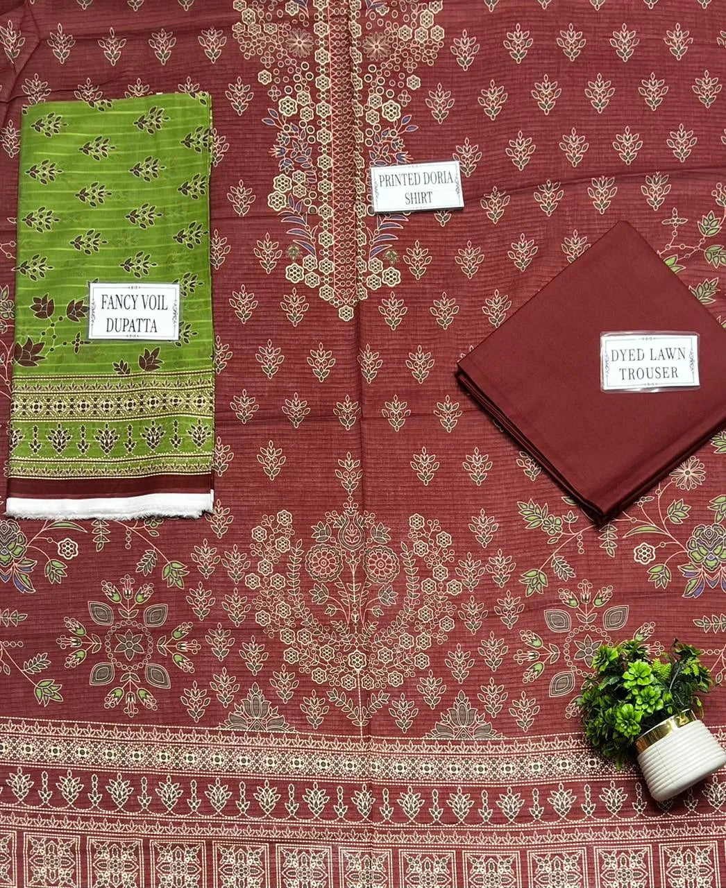 3 Pcs Women's Unstitched Printed Suit